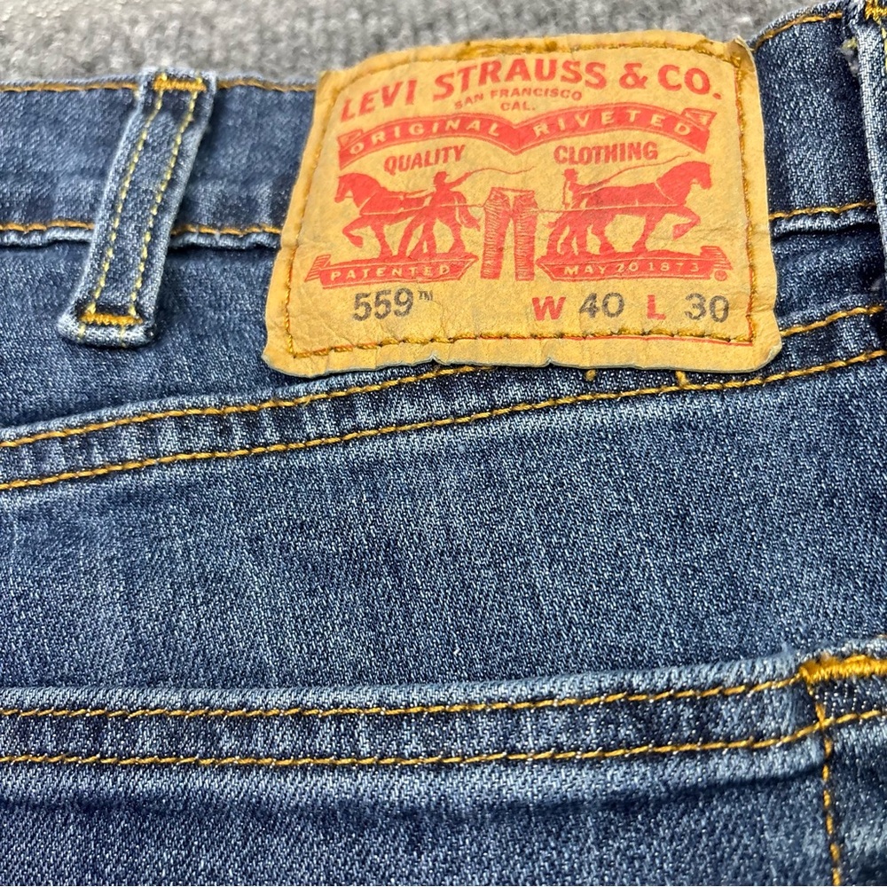 Levi's 559 Blue Jeans Men's 40x30 (40x30 fit) Relaxed Straight Medium Wash - Picture 16 of 16